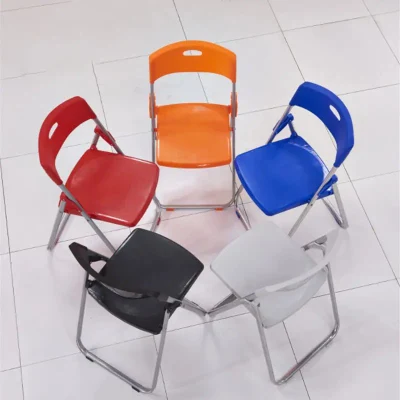 Sedia pieghevole in plastica colorata commerciale per eventi all&prime;aperto all&prime;interno Matrimonio a banchetto