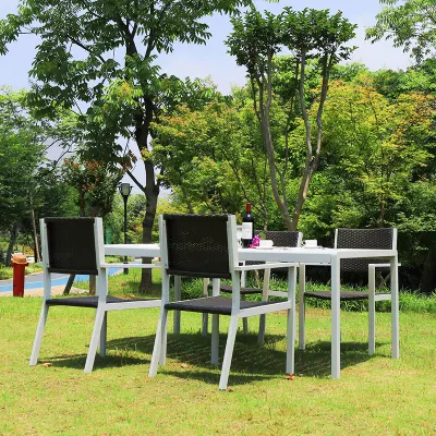  Tavolo e Sedie 7 pezzi patio Wicker Sedie in rattan, Meteo Arredamento da pranzo interno/esterno i Set includono 1 tavolo e 6 sedie con cuscini seduta