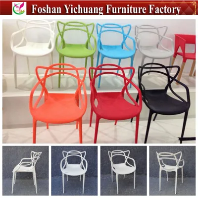 2018 nuovo design all&prime;ingrosso impilabile PC patio trasparente trasparente Sedia Chiavari in plastica acrilica in resina per banchetti nuziali Party (YC-A168)
