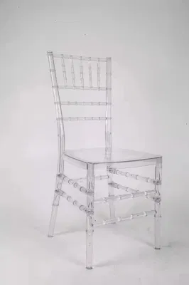  Sedia da eventi Tiffany Chiavari in resina acrilica trasparente in vendita a caldo Sedia da pranzo in plastica trasparente per matrimoni e banchetti