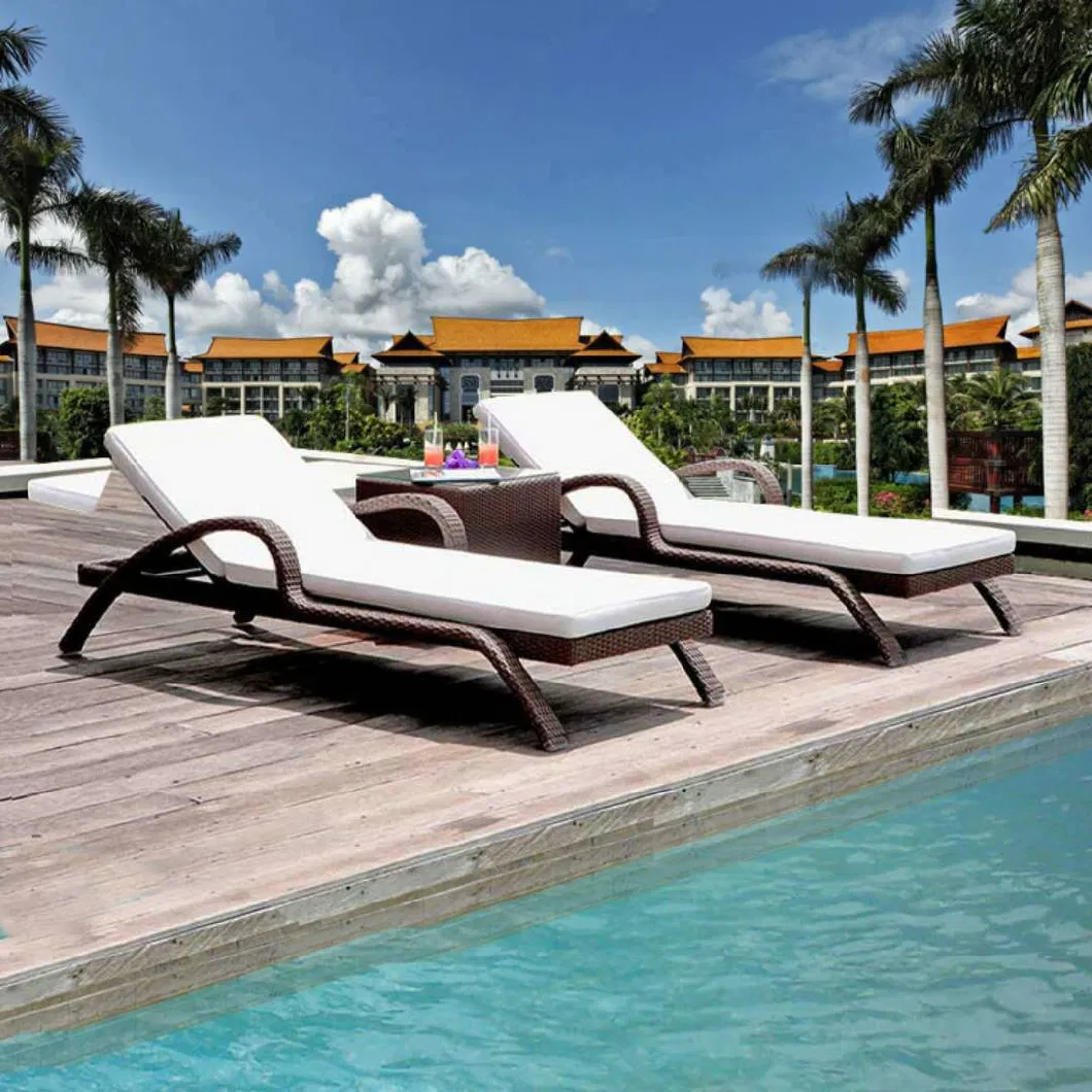 Guangdong Wholesale All Weather Outdoor Terrace Beach Pool Edge PE Weaving Vine Sunlight Lounge Chair