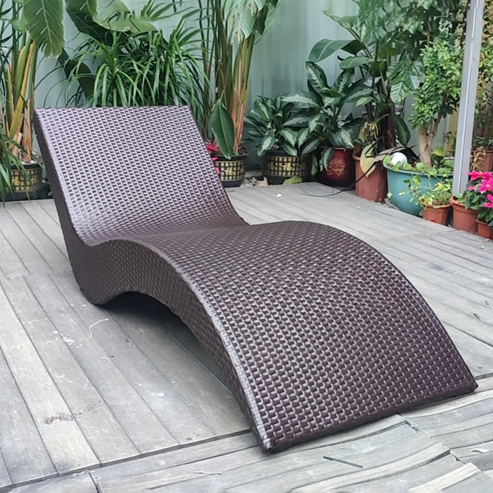 Cheap Modern Beach Furniture Durable Outdoor Rattan Daybed Sun Lounger