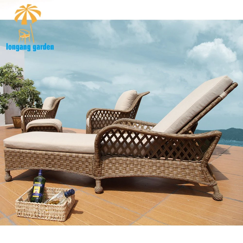 Guangdong Wholesale All Weather Outdoor Terrace Beach Pool Edge PE Weaving Vine Sunlight Lounge Chair