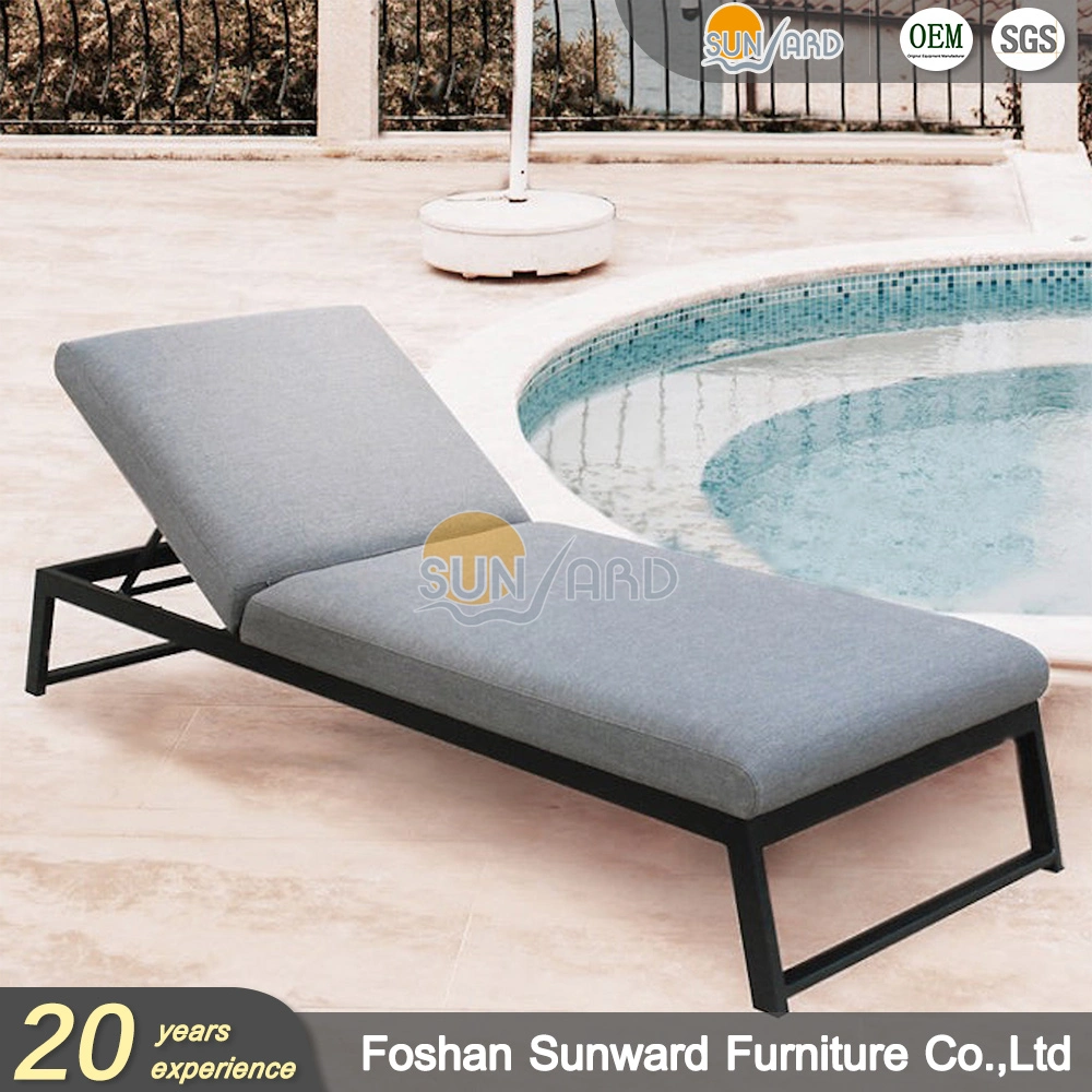 Modern Outdoor Leisure Beach Sun Bed Patio Customized Garden Resort Hotel Pool Aluminum Reclining Sun Lounger