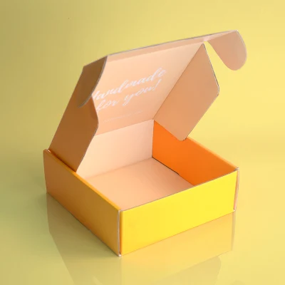 Custom Конструкция коробки магнитных гофрированной упаковки упаковки доставка спамера складывание бумаги подарочная упаковка для одежды и обуви
