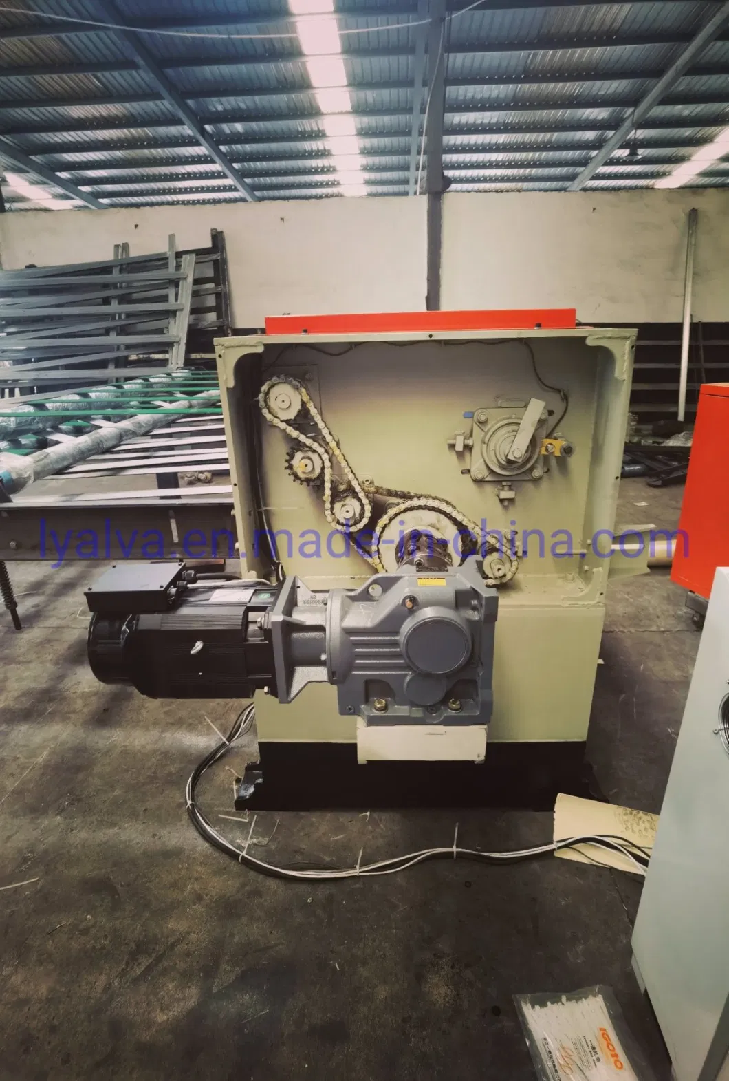 Fully Automatic Feeding Veneer Rotary Cutting Machine/Vertical Spindle Veneer Peeling Machinery