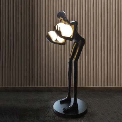  Lámpara de pie escultura de modelo de bola sostenida por un humanoide posmoderno, diseño de arte para hotel, vestíbulo, sala de estar (WH-MFL-90)