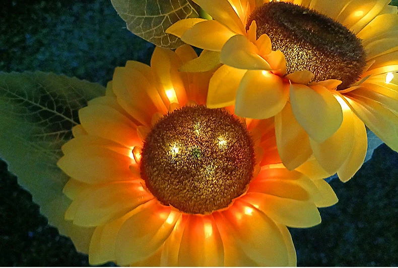 LED Solar Rechargeable Waterproof Triple Sunflower Floor Lamp Outdoor Decoration Holiday Lighting Christmas Gift Garden Light