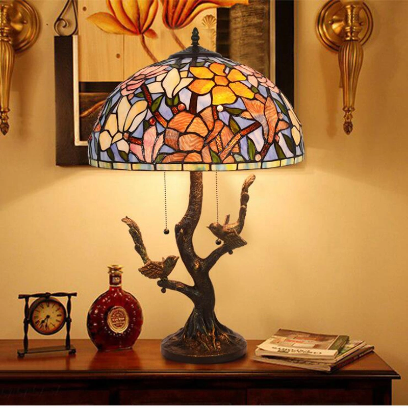 Antique Stained Glass Bird Art Decor Luxury Beautiful Large Bedroom Tiffany Bedside Table Lamps (WH-TTB-08)