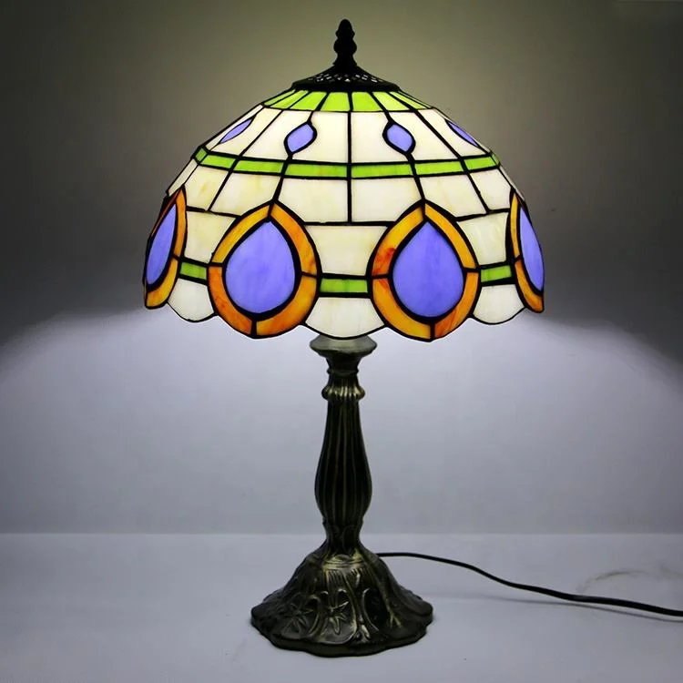 Classical Tiffany Style Peacock Feathers Stained Glass Table Lamp