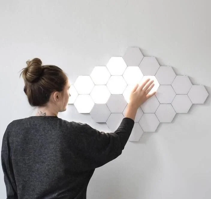 Novelty Home Night Lighting with Touch Sensitive Modular Hexagon Quantum Lamp Smart Wall Light with Sticker and Magnet Contact Touch Switch