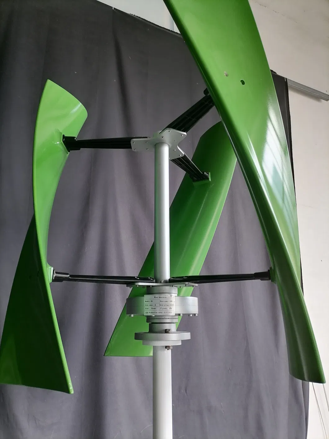 Three Phase 220V 380V Alternative Energy 5kw Vertical Axis Wind Turbine Generator