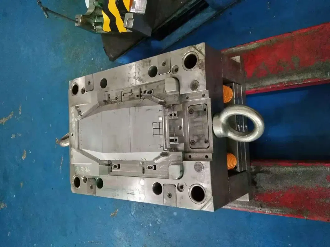 Die Maker Produce Plastics Injection Mould for Hard Car Shell