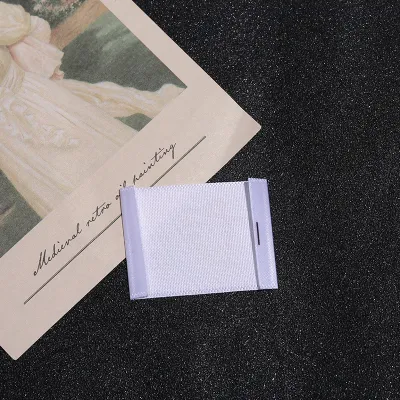 I produttori all&prime;ingrosso ricevono le etichette tessute
