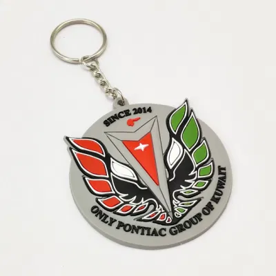 Custom PVC materiale Moda Kid Toy Go-Anywhere Vehicle Automobile Club Decorazione promozionale portachiavi in plastica con logo in gomma per auto