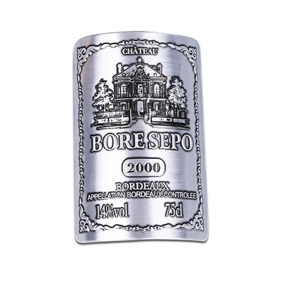 Produzione fornisce colore oro senza vino metallo etichetta Design rosso Etichetta vino metallo etichetta anti-pirateria