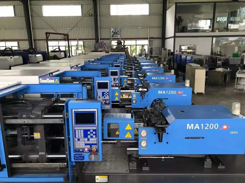 Horizontal 650 Ton Injection Machine in Mold Labeling Machine Injection Made in China