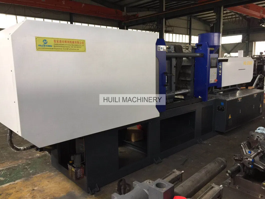 Plastic Injection Machine with in Mold Labeling Servo System