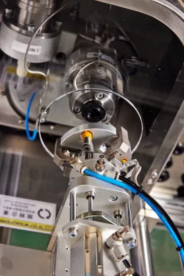 Standard Automatic Trimming Machine Rubber Automatic Feeding Machine