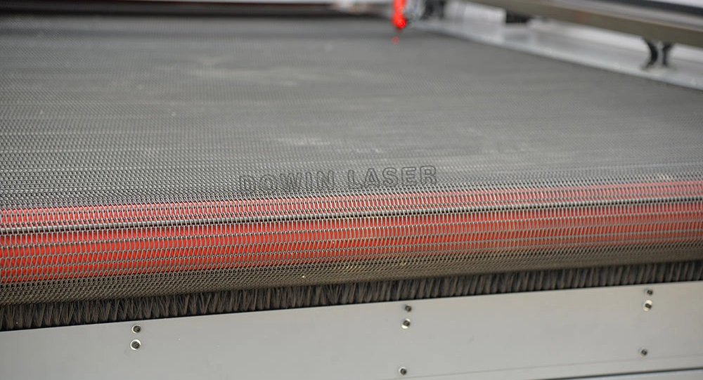 High Speed Fabric Roll Laser Cutter 1610 1625 Auto Feeding Bed CO2 Laser Cutting Engraving Machine for T Shirt Industry