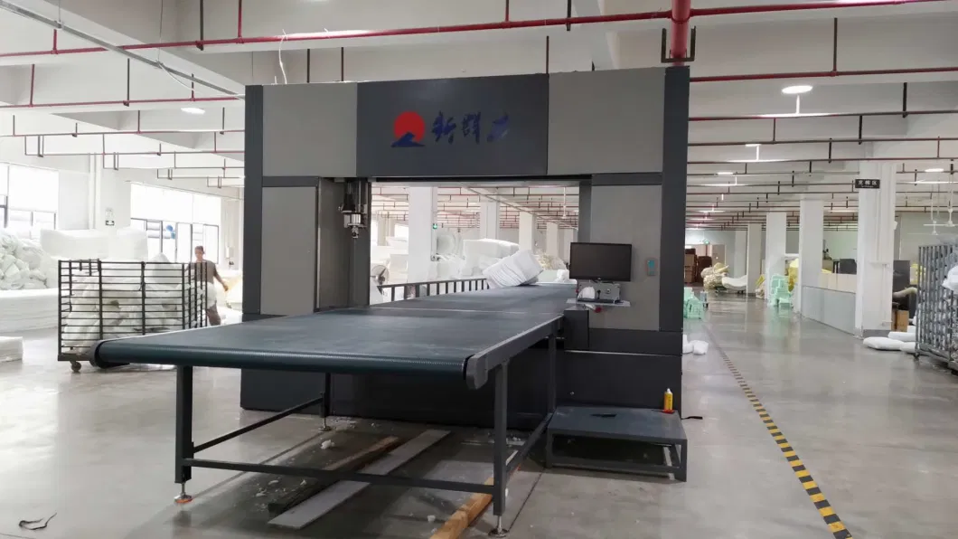 Automatic CNC Horizontal Cutting Mattresses Machinery Foam Cutting Machine
