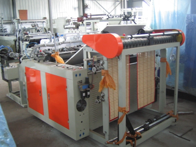 Computer Heating-Sealing &amp; Heat-Cutting Bag-Making Machine (Double Photocell)