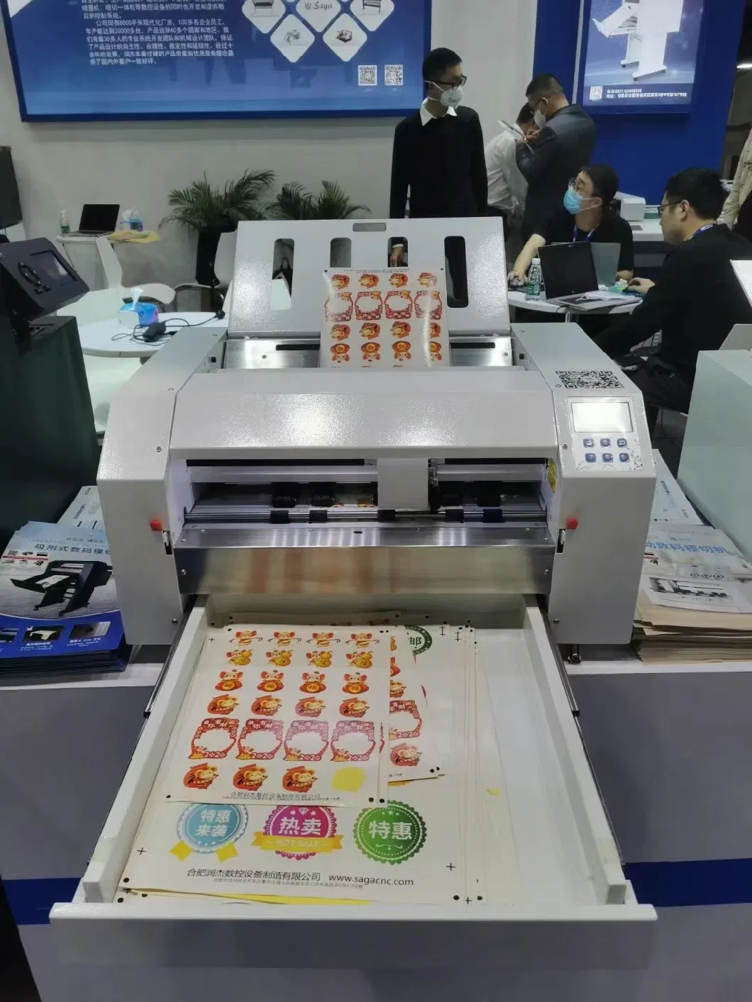 CCD Sensor Auto Positioning Die Cutting Machine Auto Feeding Sheet Cutter