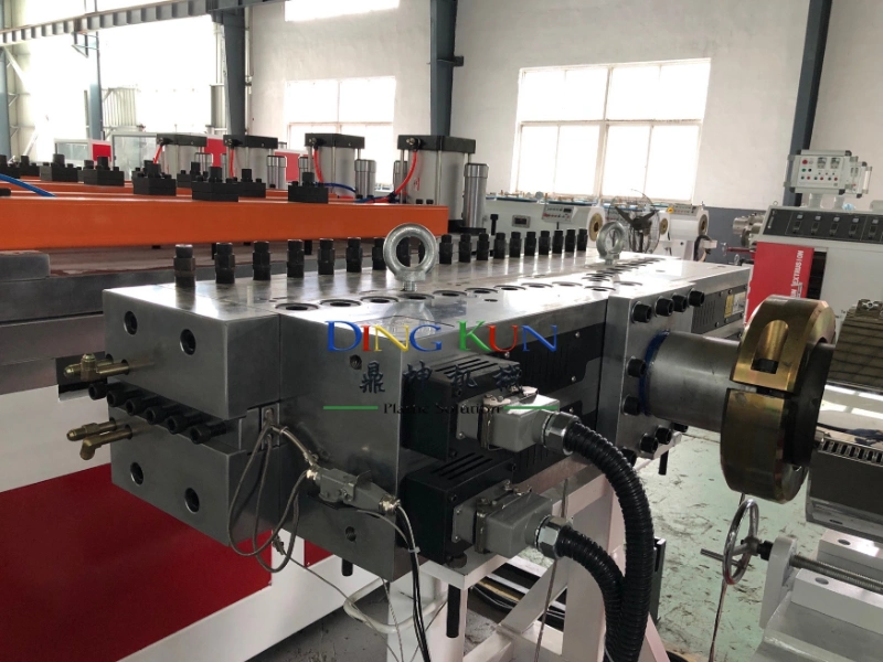 PVC WPC Foam Board Cutting Machine / WPC PVC Foam Board Making Machine