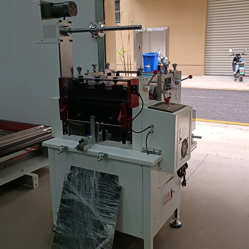 Film Laminating and Half Slitting Cutting Machine PVC Foam Board Cutter (X+Y)