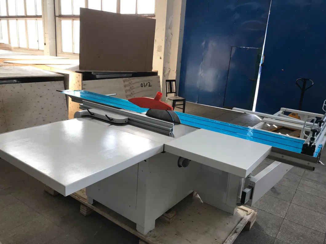 Woodworking Panel Sliding Table Saw with 90 Degree Tillable Blade