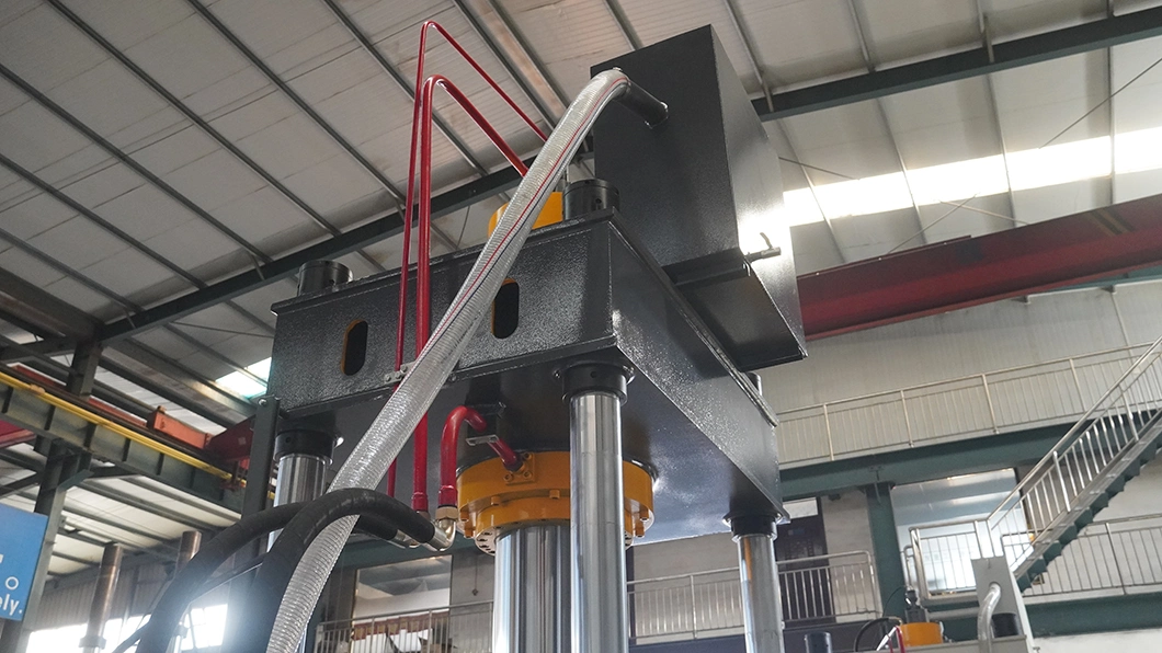 Directly Supplied by The Manufacturer, 300-Ton Three-Beam Four-Column Hydraulic Press for Mechanical Maintenance, Used for Straightening Round Shafts