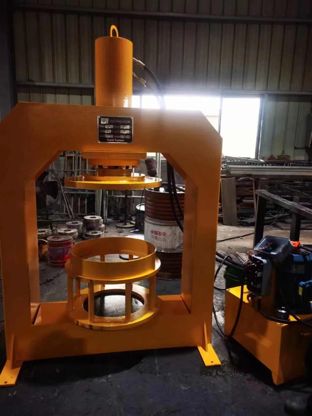 120 Ton Hydraulic Press for Biggest Solid Tire 8.25-15 300-15
