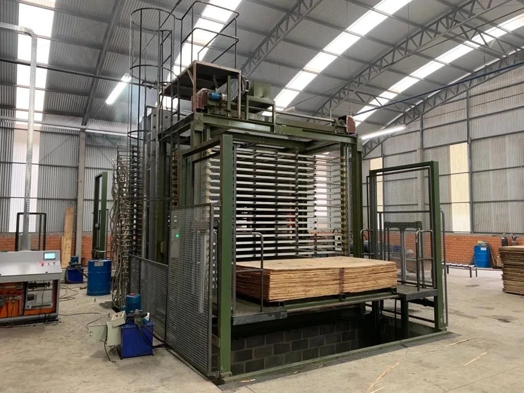 High Quality Hydraulic Pressure Plywood Laminated Hot Press Machine for Sales to Africa