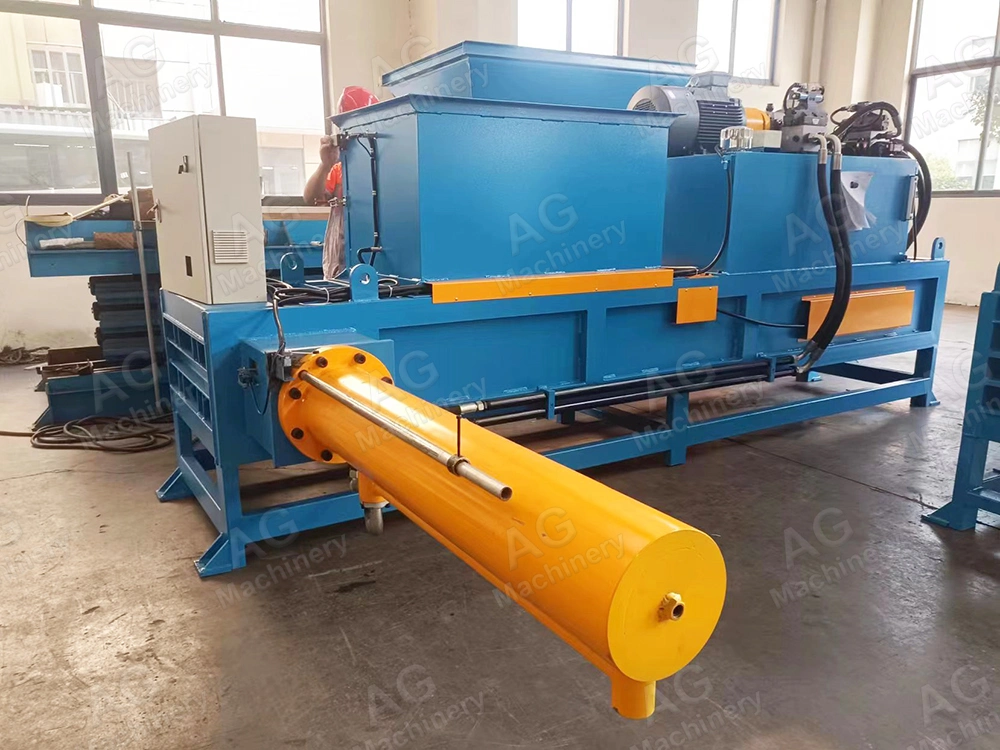 Sawdust Baler Machine Wood Shaving Hydraulic Press Bagging Machine for Sale