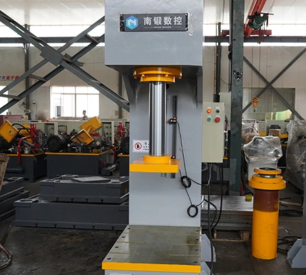 Nadun 63 Ton: Small Gantry Hydraulic Press Machine with Single Arm for Hydraulic Metal Stamping