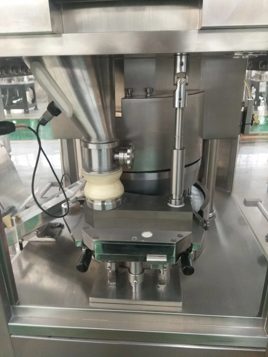 Pharmaceutical Machinery Rotary Tablet Pressing Machine (ZPT-17)