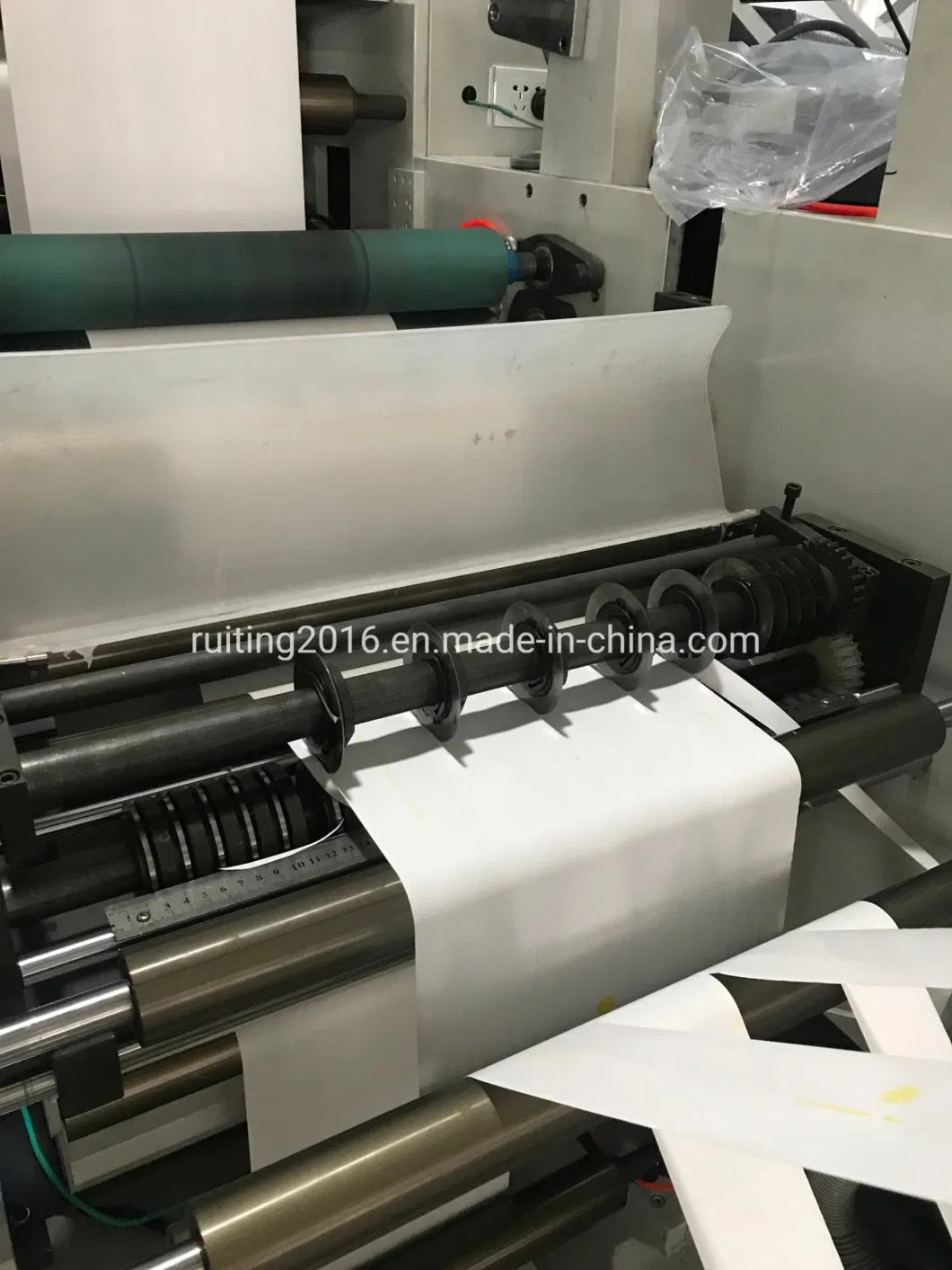 Rtry-520d Automatic Film Printer 4 Color LED UV Aluminum Foil Flexo Printing and Die Cutting Machine Manufacturer Price