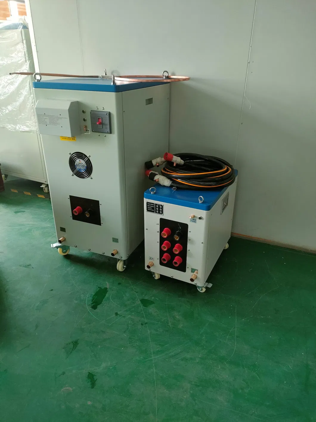 China Manufacturer Direct Sales IGBT Super Audio Induction Heating Machine for Annealing to Iron Bar / Pipe (SF-120KW)