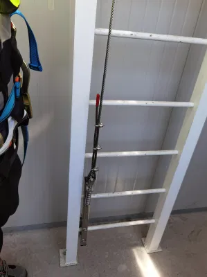 Protección contra caídas cable de escalera personal Rescate de cuerda protector contra caídas retráctil