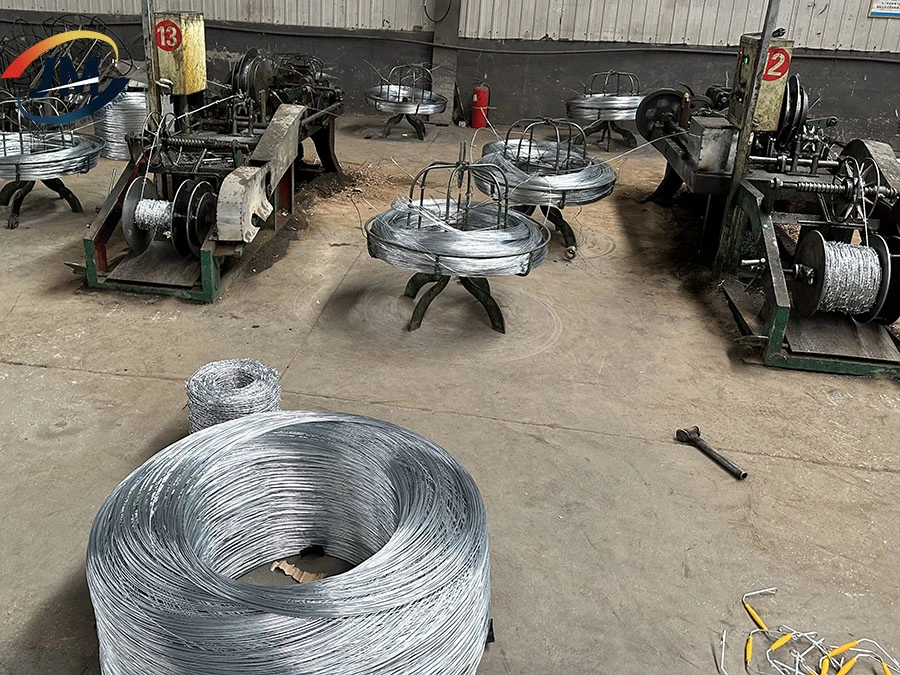 High Speed Double Single Strand Barbed Wire Making Machine Reverse Twisted Type