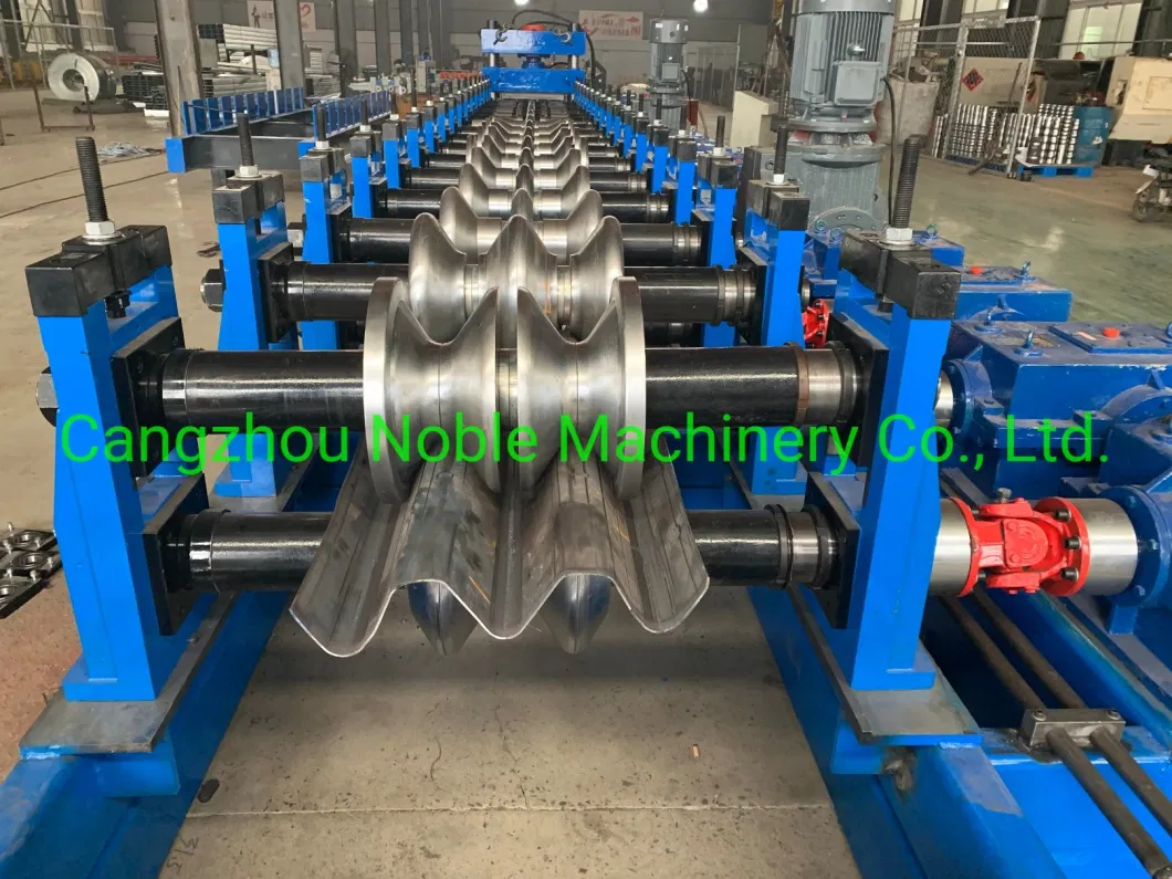 Low Price Auto Metal Expressway Fence Protection Two Purlin Waves Highway Guardrails Roof Panel Cold Drawn/Drawing Roll/Rolling Former Forming/Making Machinery