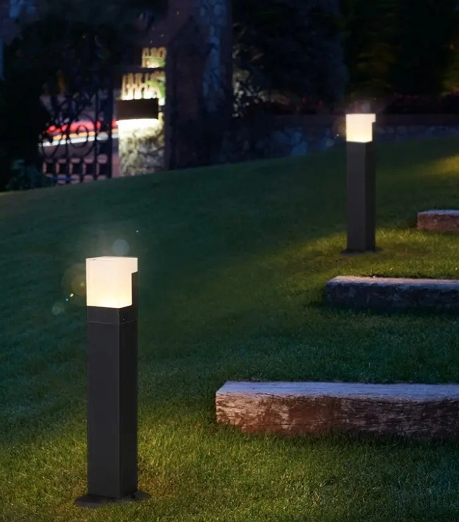 Fashion Design Outdoor Waterproof Street Light Post High Quality Aluminum LED Lawn Light Garden Pole Light