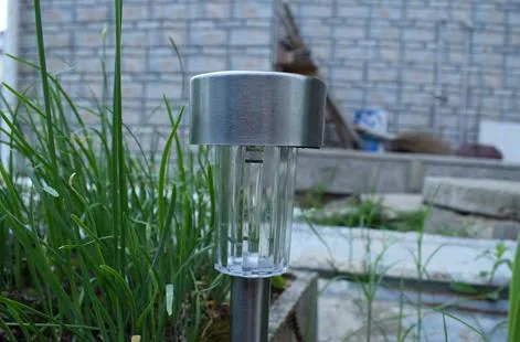 Solar Outdoor Lighting Pathway Garden Light with LED Chip, Stainless Steel/ PC Spike and Solar System IP44