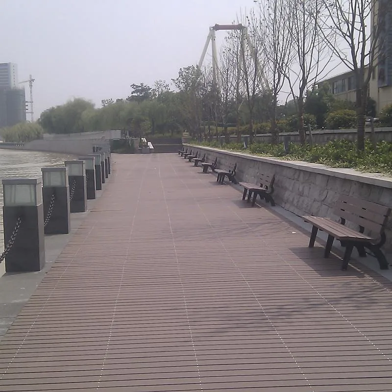 Solid Wood Plastic Composite Decking for Outdoor Public Place (HLM29)