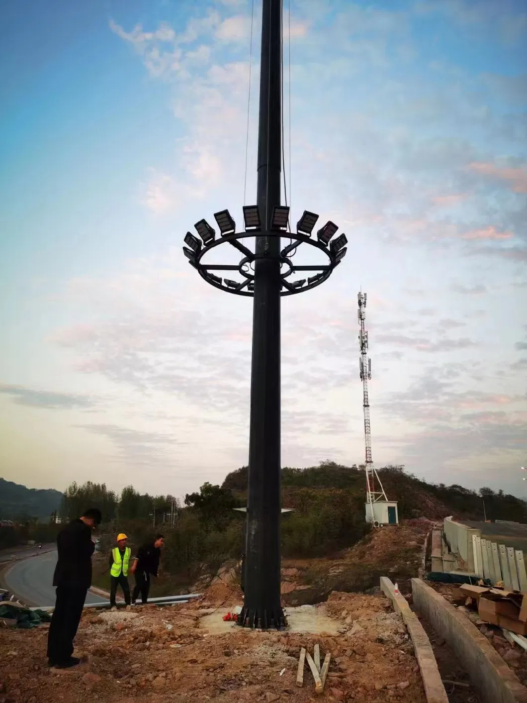 2024 4m 6m 8m 10m 12m 14m Stainless Steel Galvanized Steel Street Light Pole Tapered Road Light Poles Lamp Pole Post Supplier
