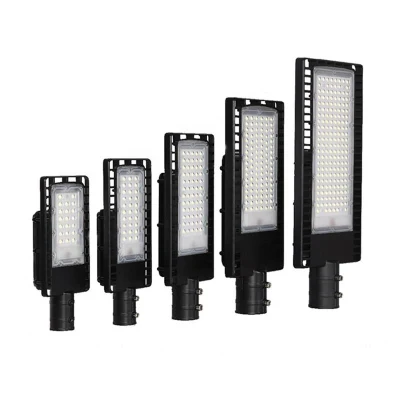 Lampada da giardino in alluminio All in One di buona qualità all&prime;aperto Illuminazione stradale a LED integrata con alimentazione solare