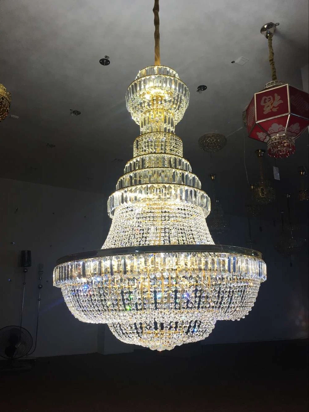 Custom Hotel Wedding Decorative Modern Ceiling Hanging Luxury LED Crystal Chandelier Pendant Light