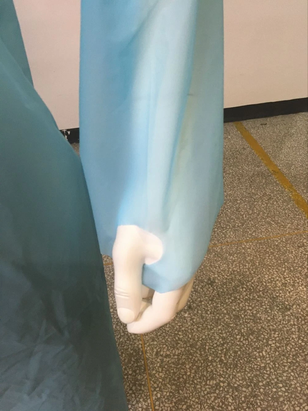 Polypropylene Non Woven Coveral Disposable Waterproof CPE Gowns