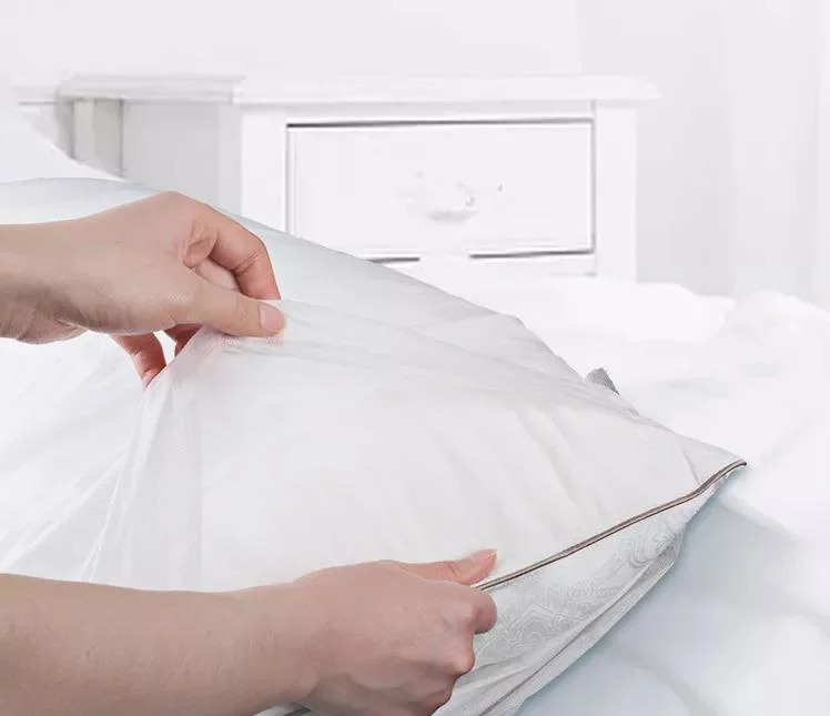 Customizer Hotel and Hospital White Disposable Pillow Cover Non Woven Disposable Pillow Case
