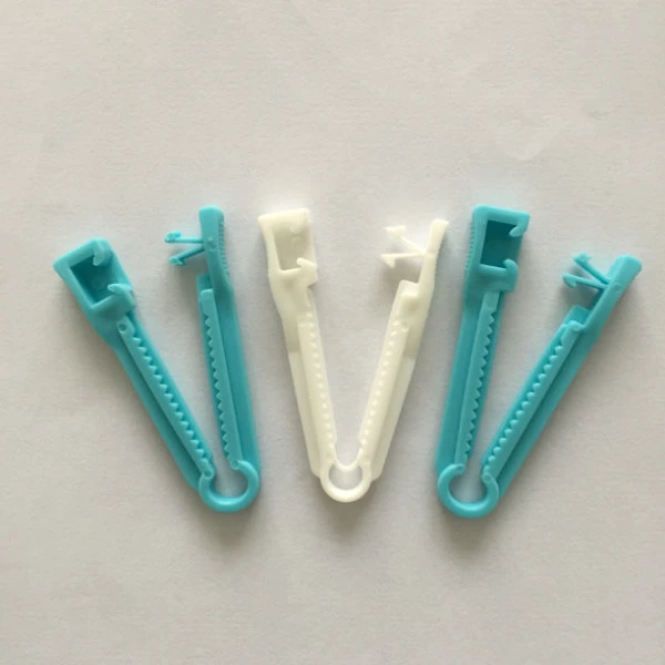 Aseptic Disposable Medical Umbilical Cord Clamp Used for Neonatal